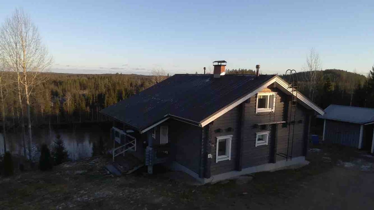 Log cabin with amazing view and jacuzzi