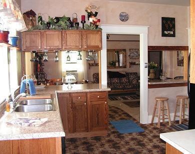 UNIQUE LODGING- on a 1200 acre "Working Ranch"