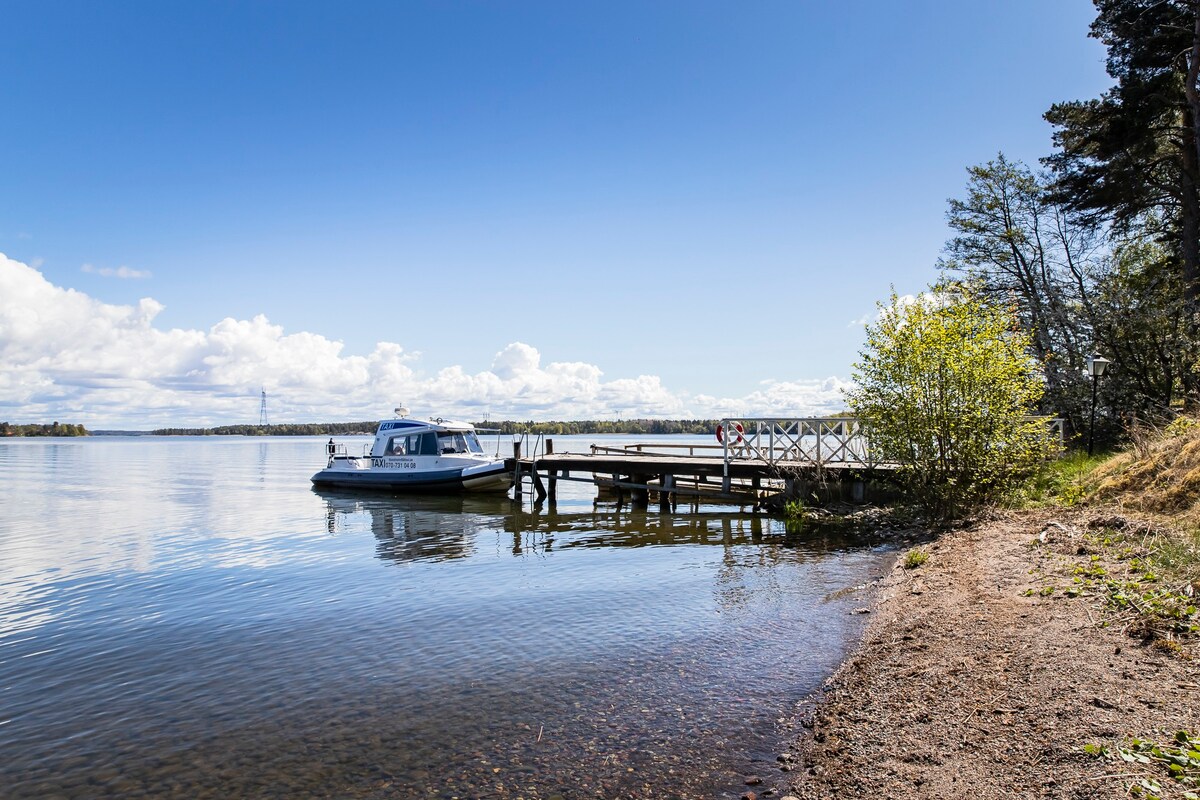 Waterside Swedish Archipelago Summer House