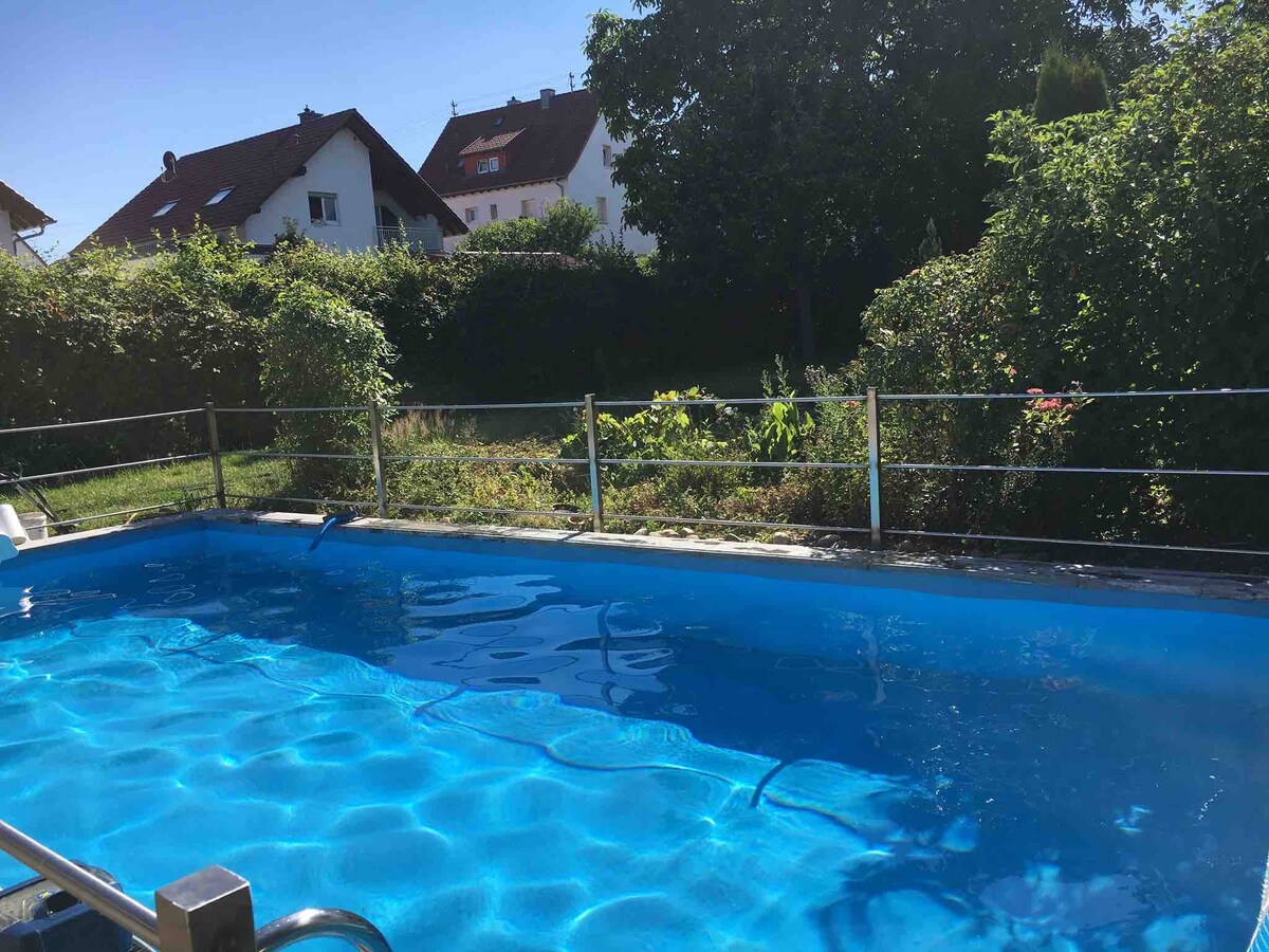 Idyllische Ferienwohnung  mit Garten und Pool