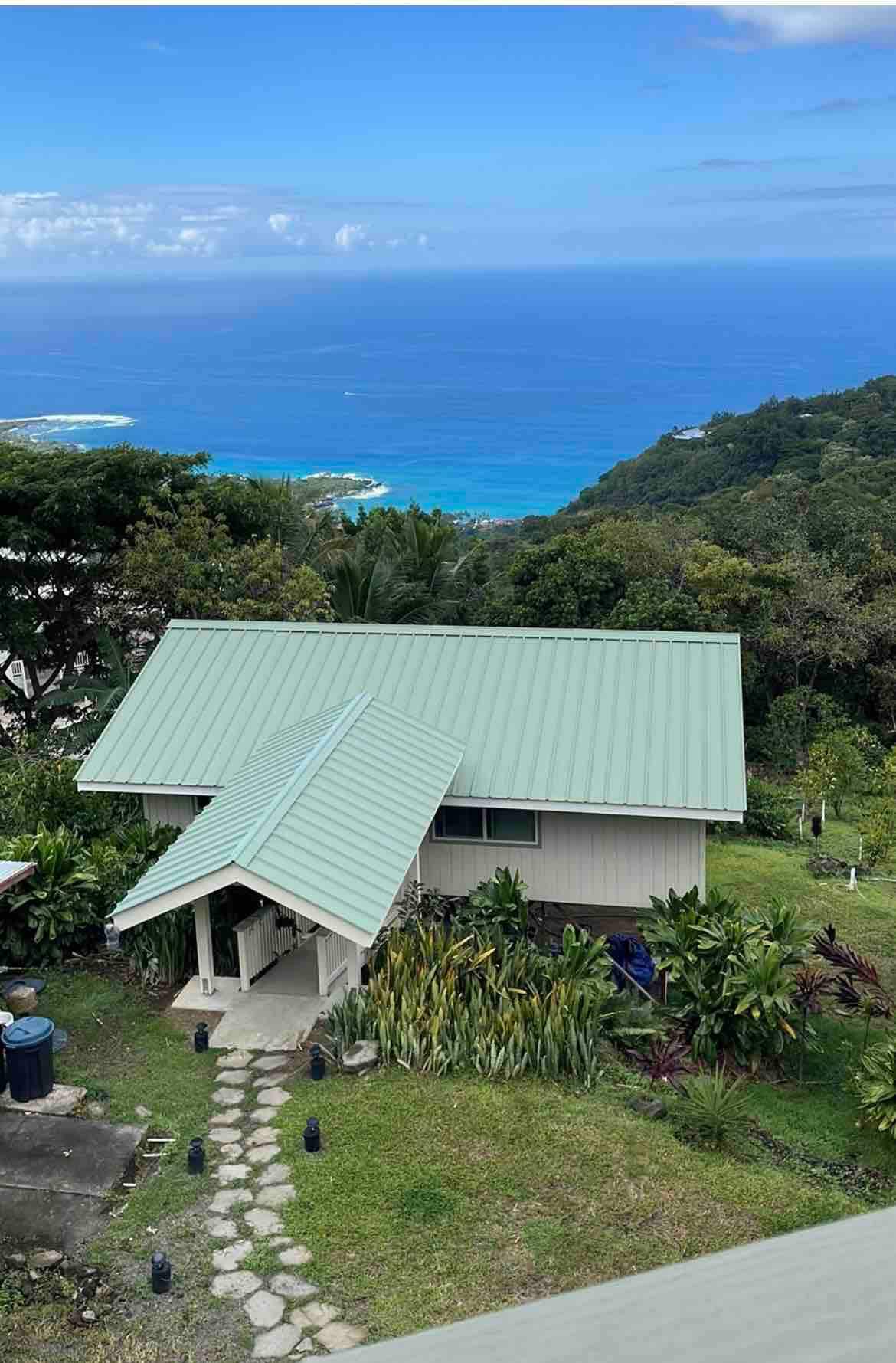 Romantic cottage in Captain Cook Hawaii
