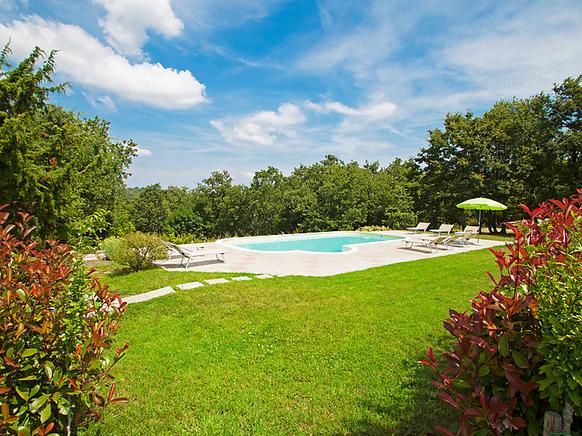 Grande casa nel cuore della campagna toscana