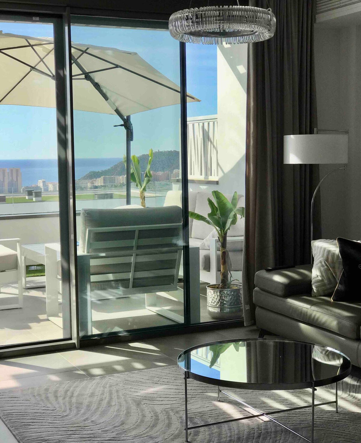 Seascape Luxury Apartment