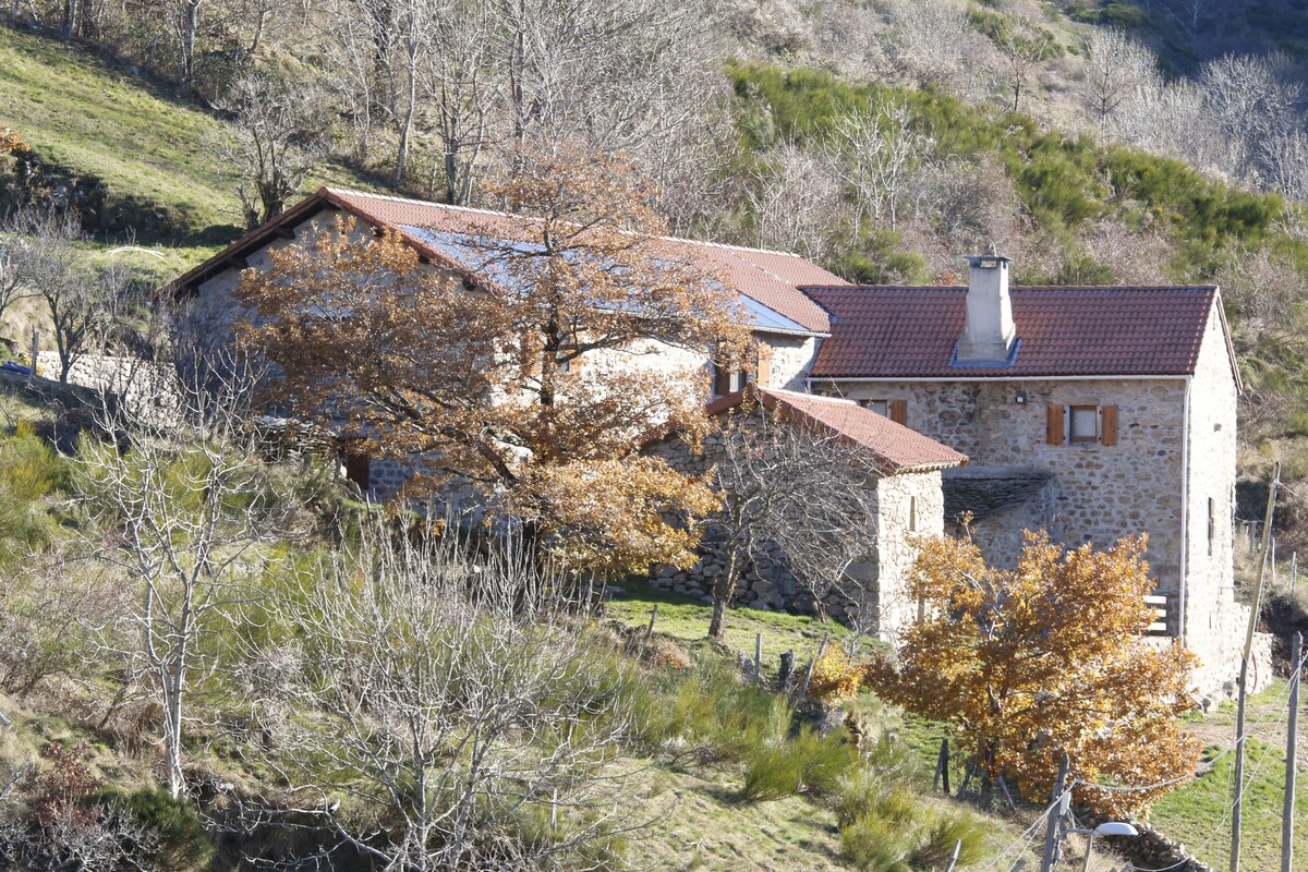 Ruime gîte tot 7 personen in montagne Ardèchoise