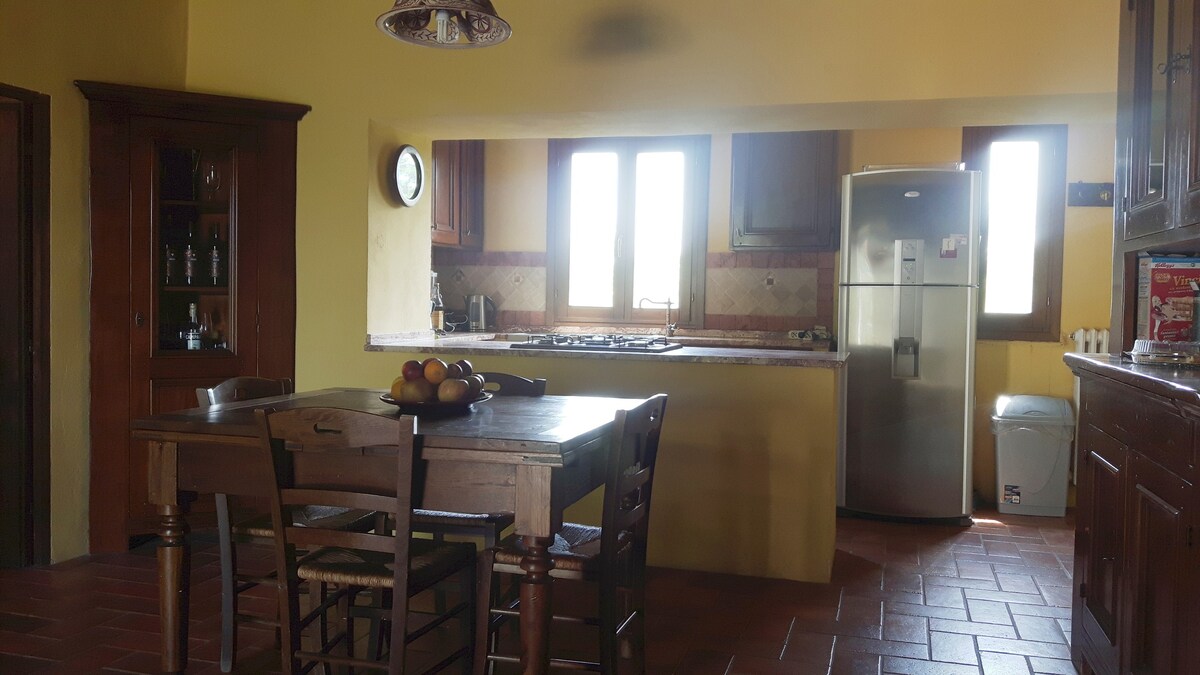 Spacious rural apartment, near Orvieto and Bolsena