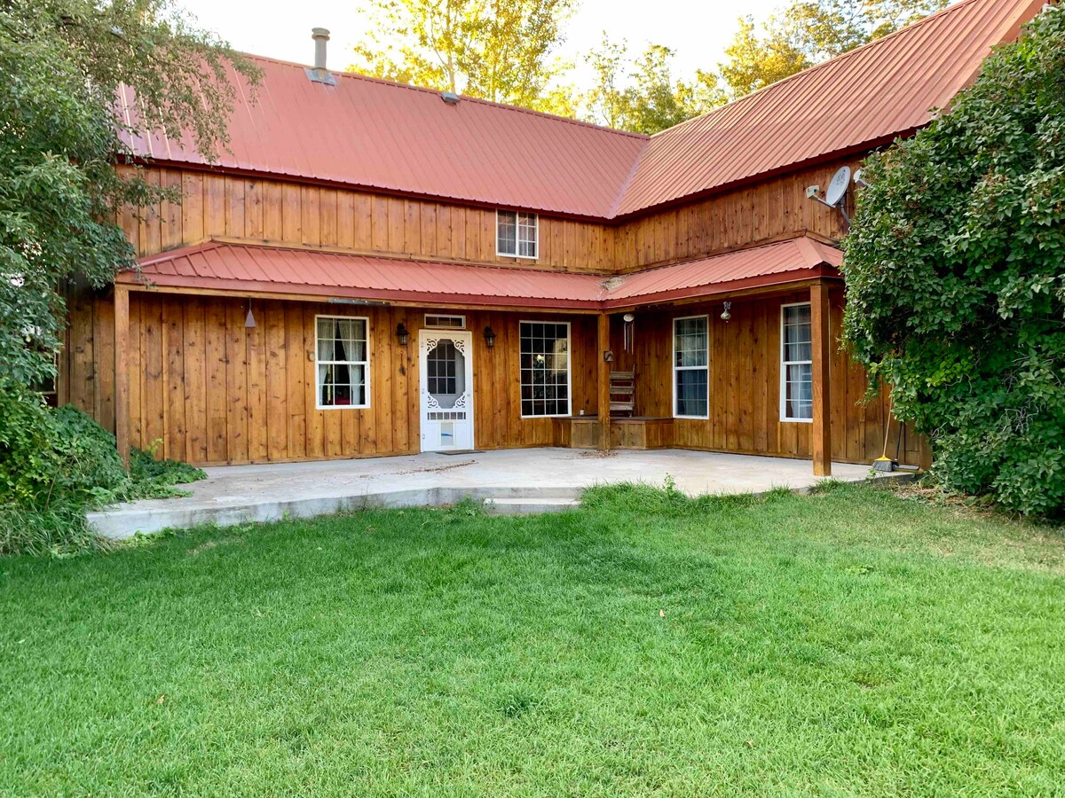 King Mountain Ranch Pioneer Home