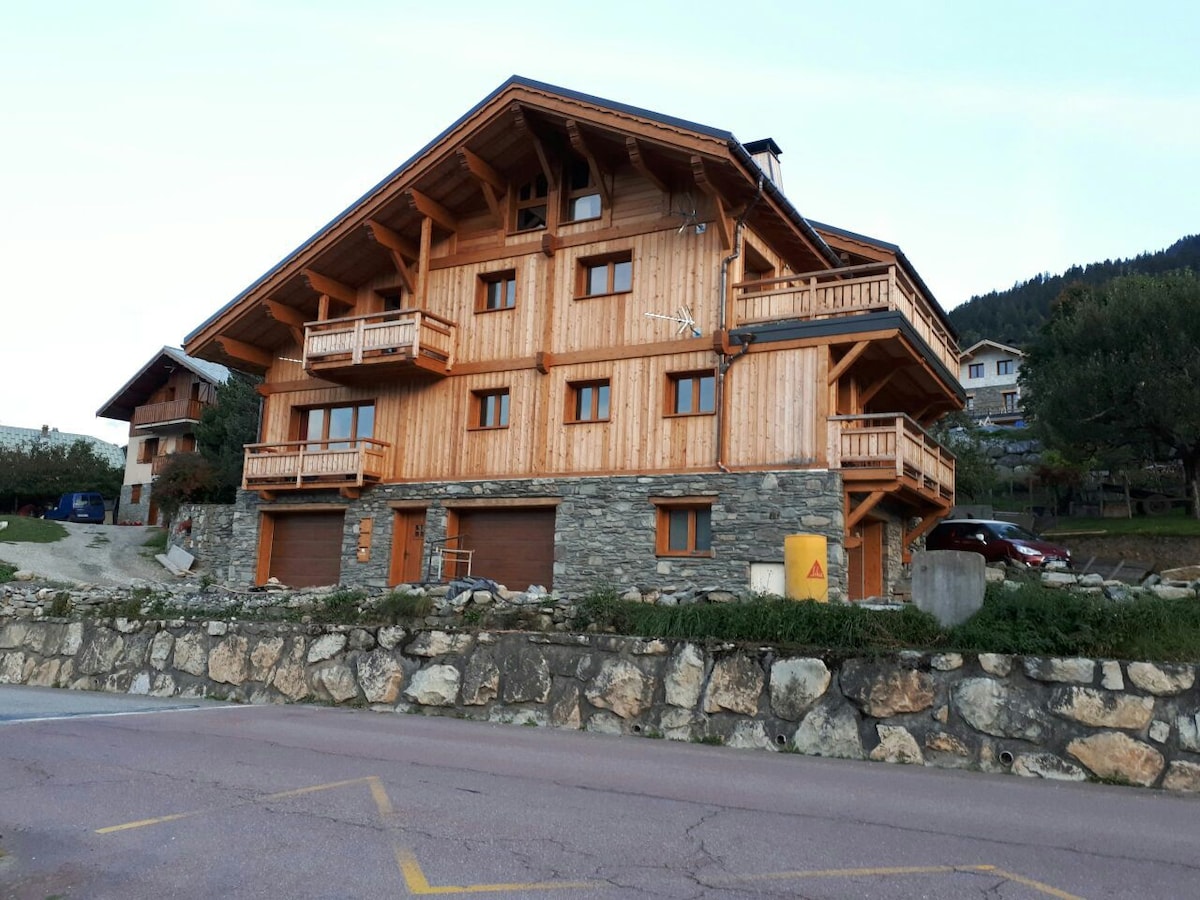 Châlet montagnard由3套公寓组成