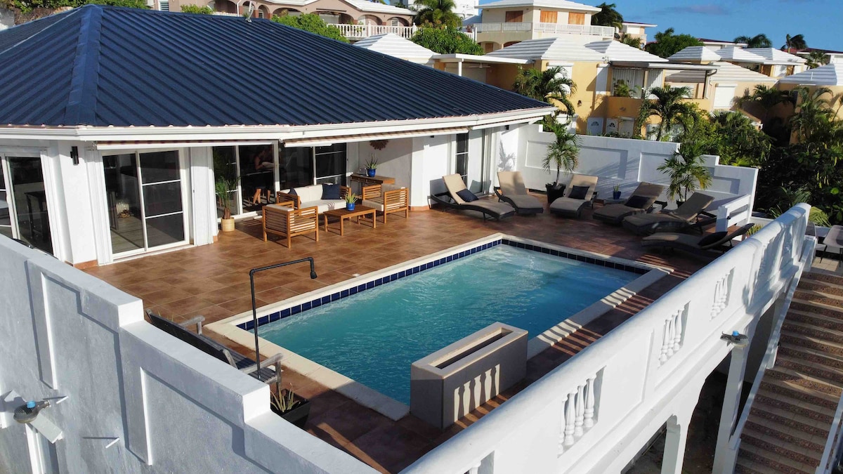 3 Bed & 3 Bath Villa Domila with Private Pool SXM