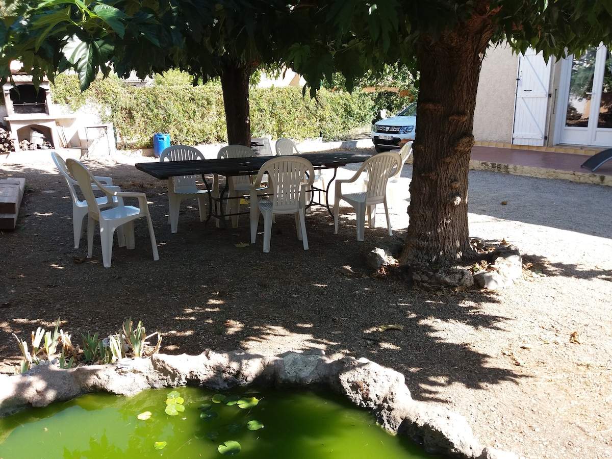 Villa climatisée, piscine, garage sur terrain clos