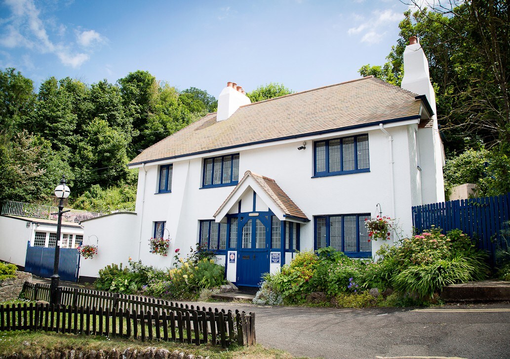 Beach Cottage, Cary Arms & Spa