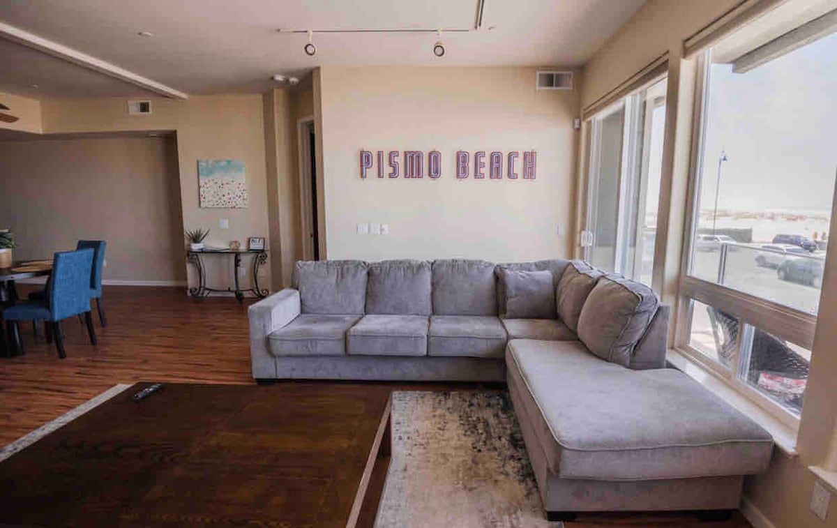 皮斯莫海滩（ Pismo Beach ）的海滨公寓