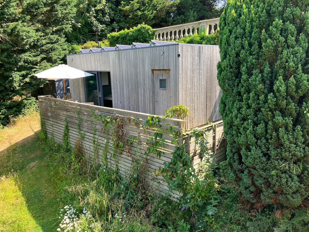 The Garden Studio
Graywalls
Stroud