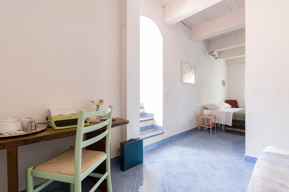 Masseria Sardo的蓝色房间