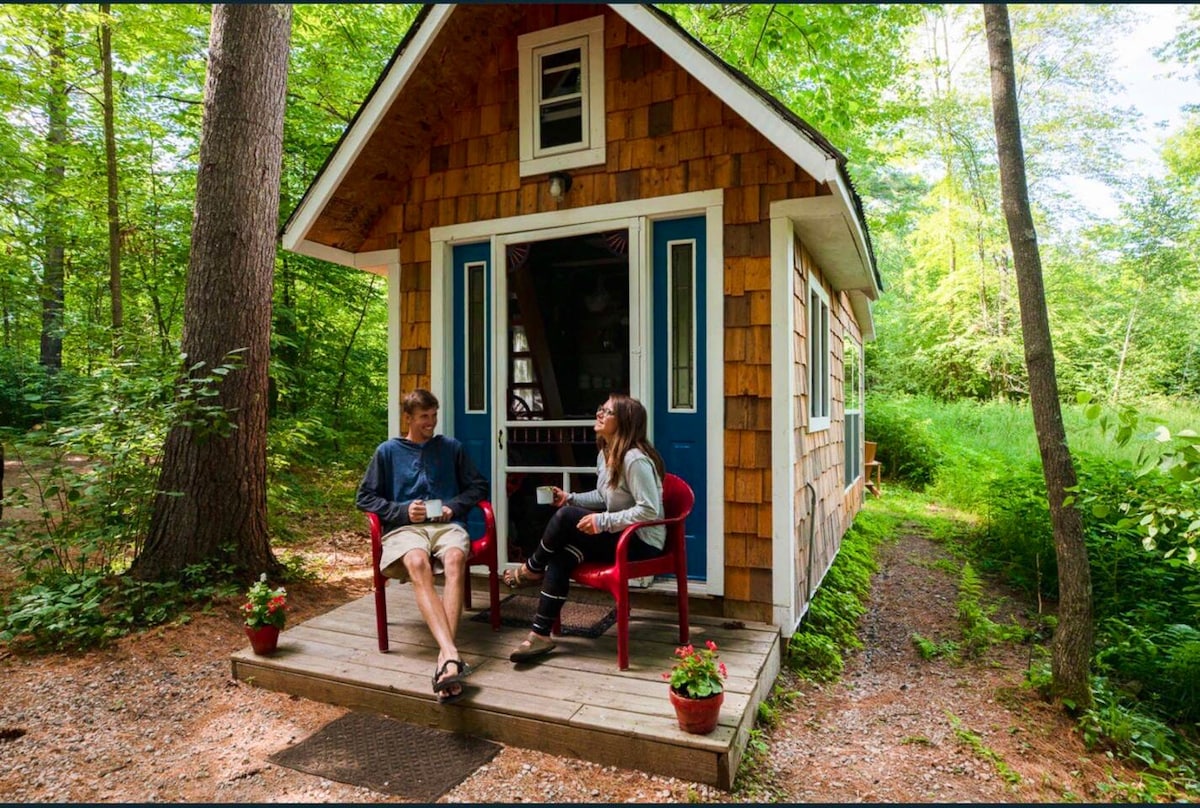 Old Blue Tiny House/带早餐/水疗中心的浴室