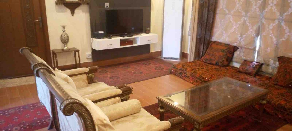 4 Bed Executive Lodge in Murree Hills Full House.