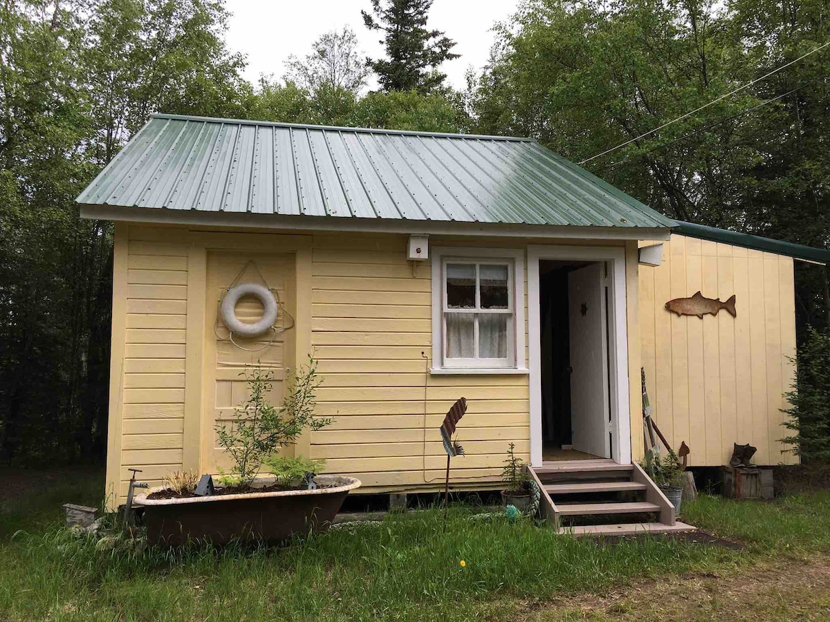 Silver Fin湖滨住宿加早餐：私人小屋