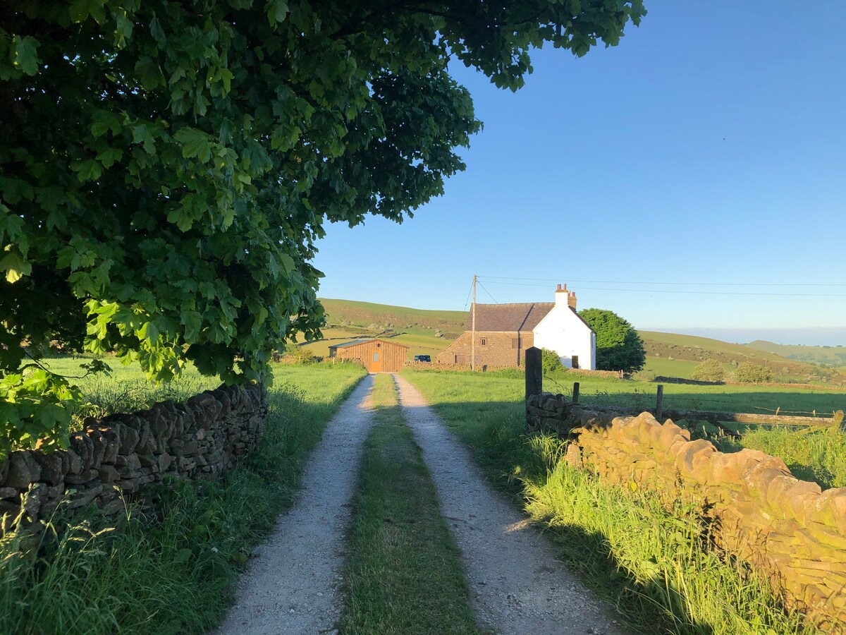 New Colshaw Farmhouse, Nr Buxton Peak District