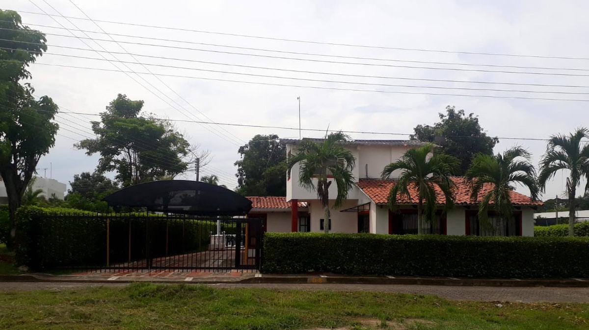 Hermosa casa con piscina privada adultos y niños