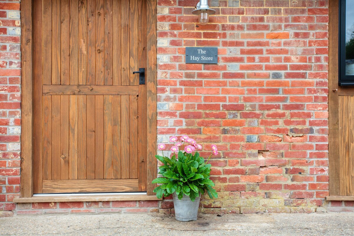 The Hay Store
 Kennel Farm Cottages