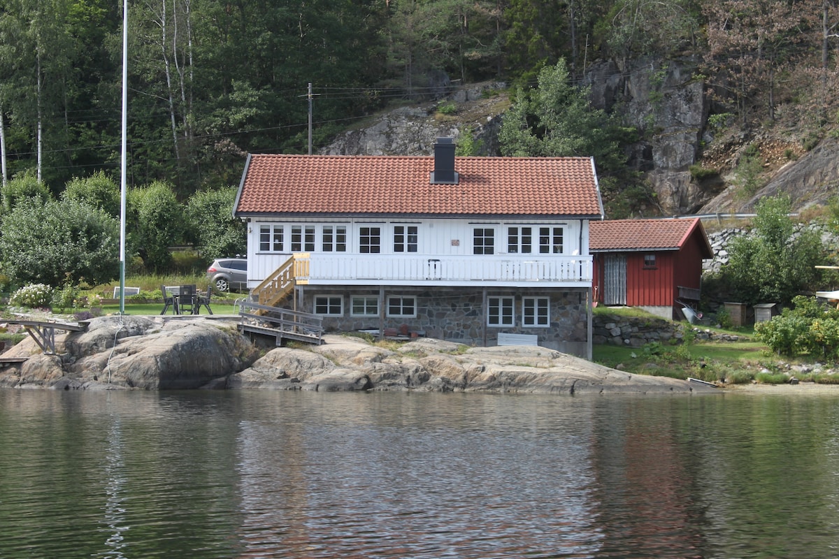 Spacious house right by the fjord of Kragerø