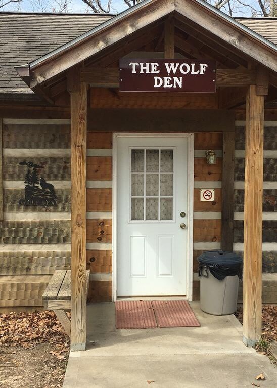 Wolf Den Cabin带私人热水浴缸！