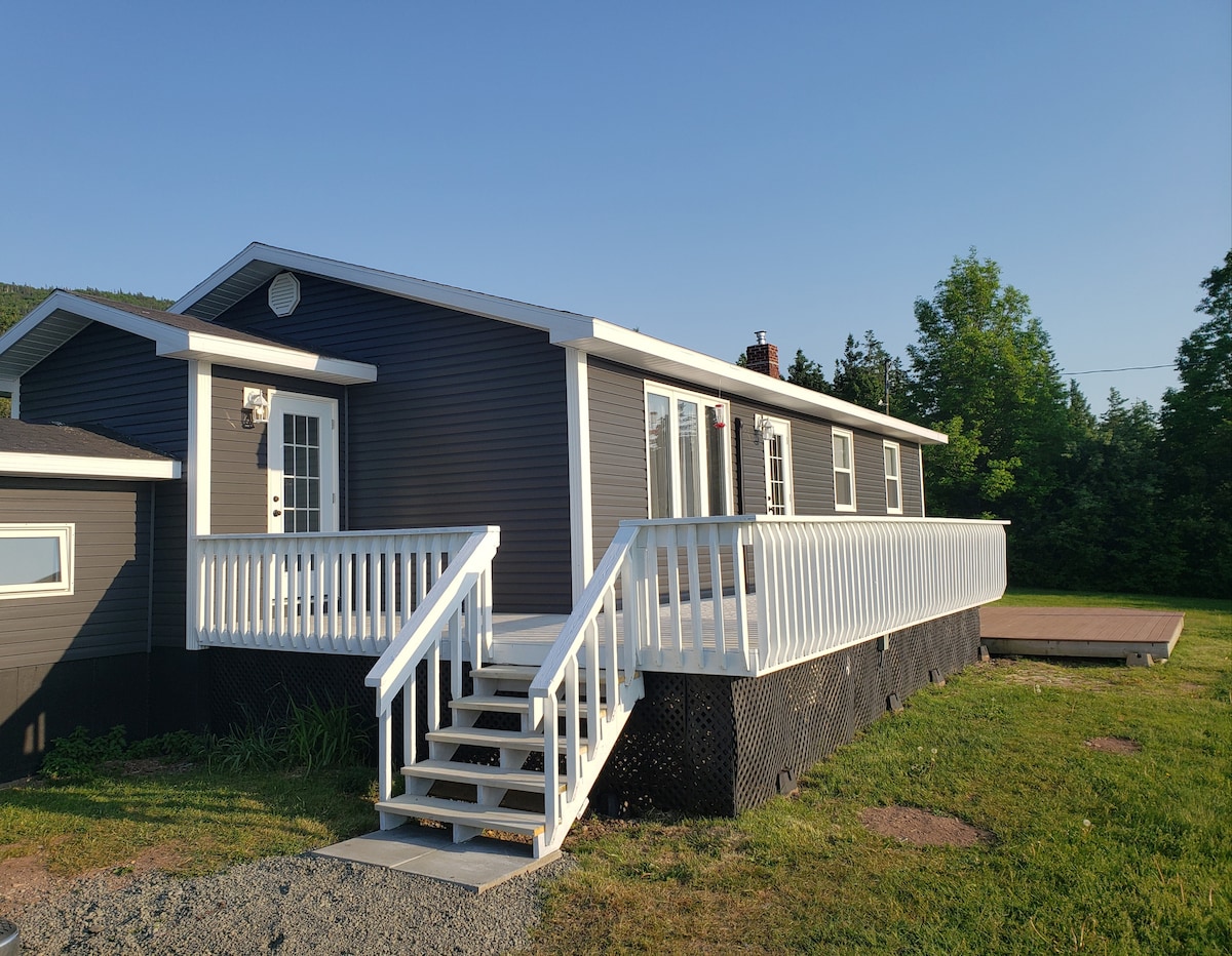 The Plateau House - Cabot Trail