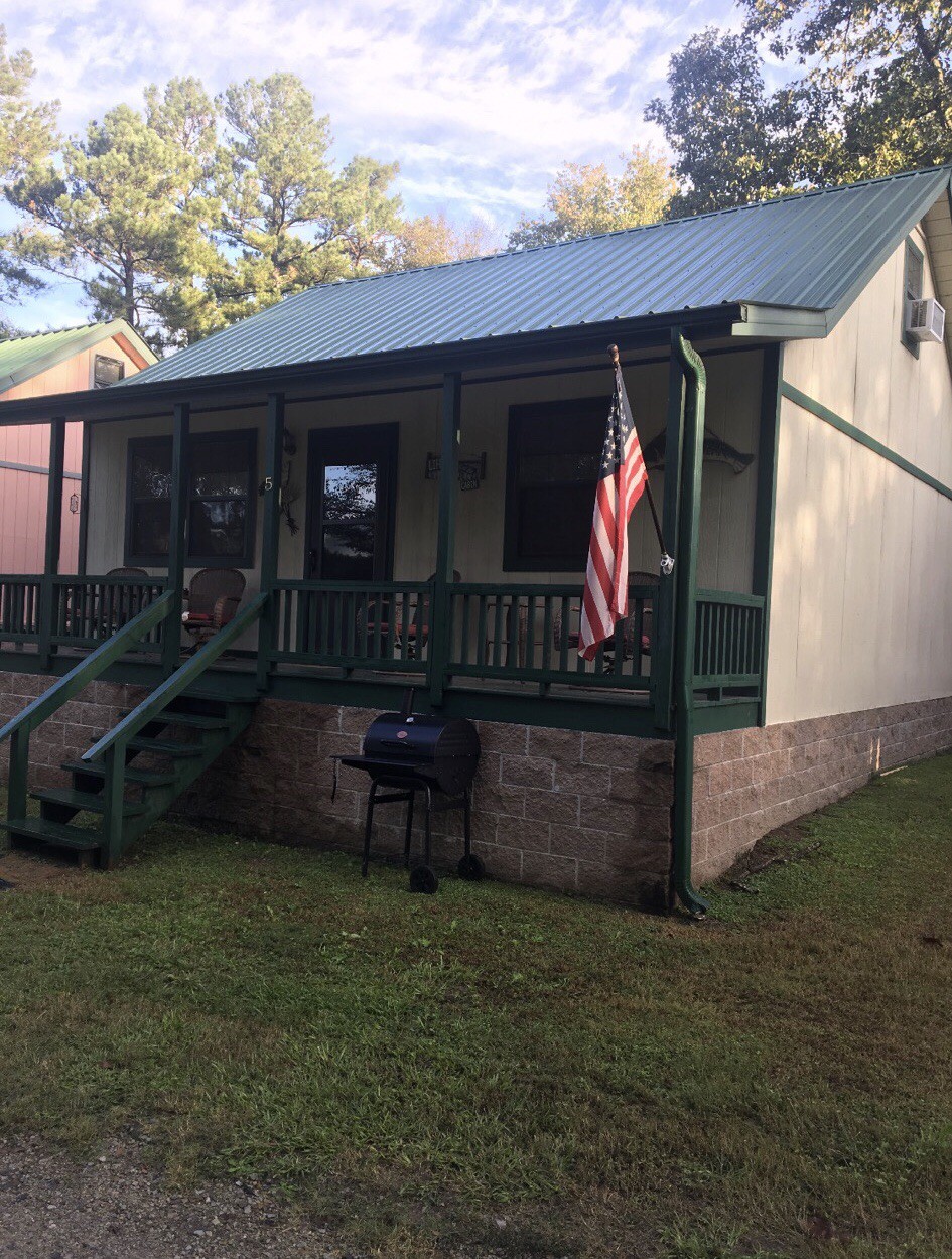 Cozy Cabin on Lake Hamilton w/Boat Slip