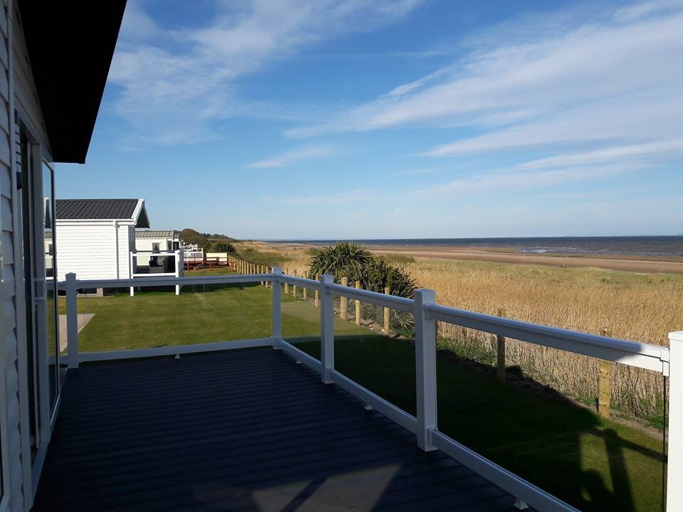 Beach-side Lodge on Holiday Park, sleeps 6