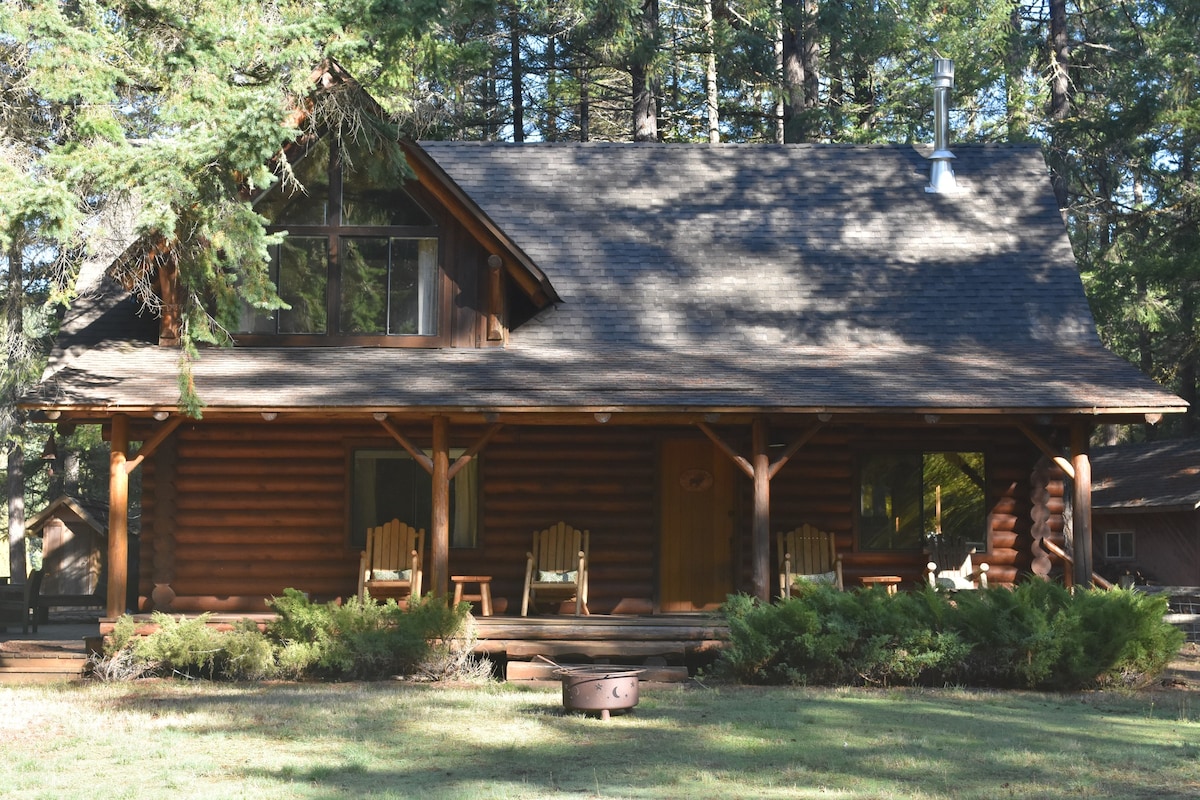 The Cabin at Farwood Retreat, Riverfront Cabin