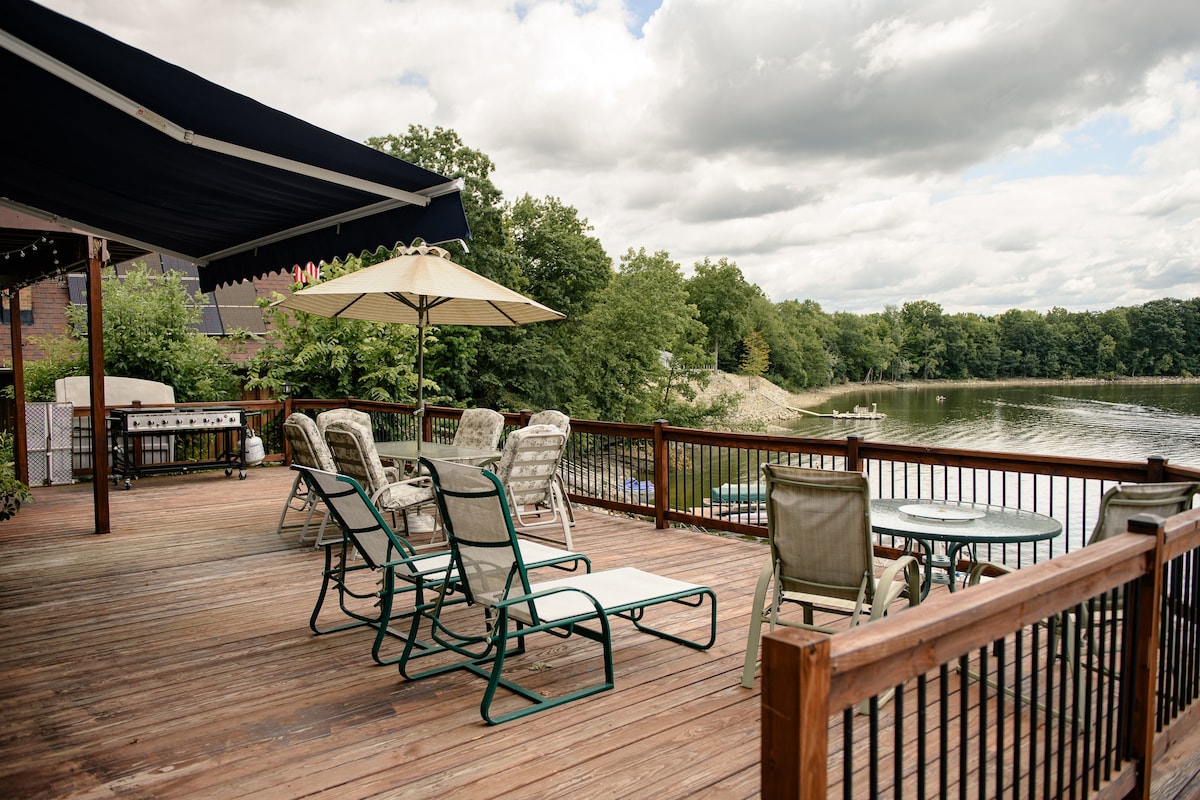 Doc 's Lake House (Lakefront)