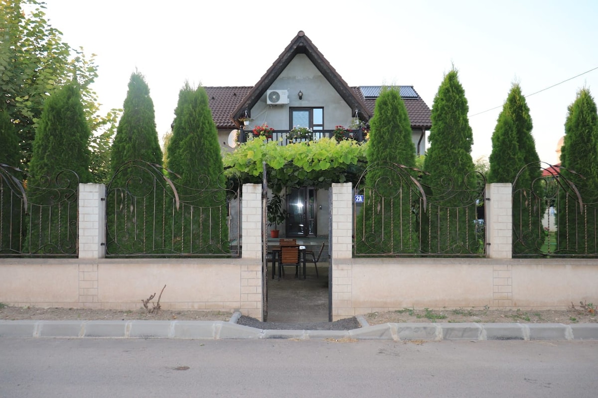 Casa "Dor de Lac" JURILOVCA