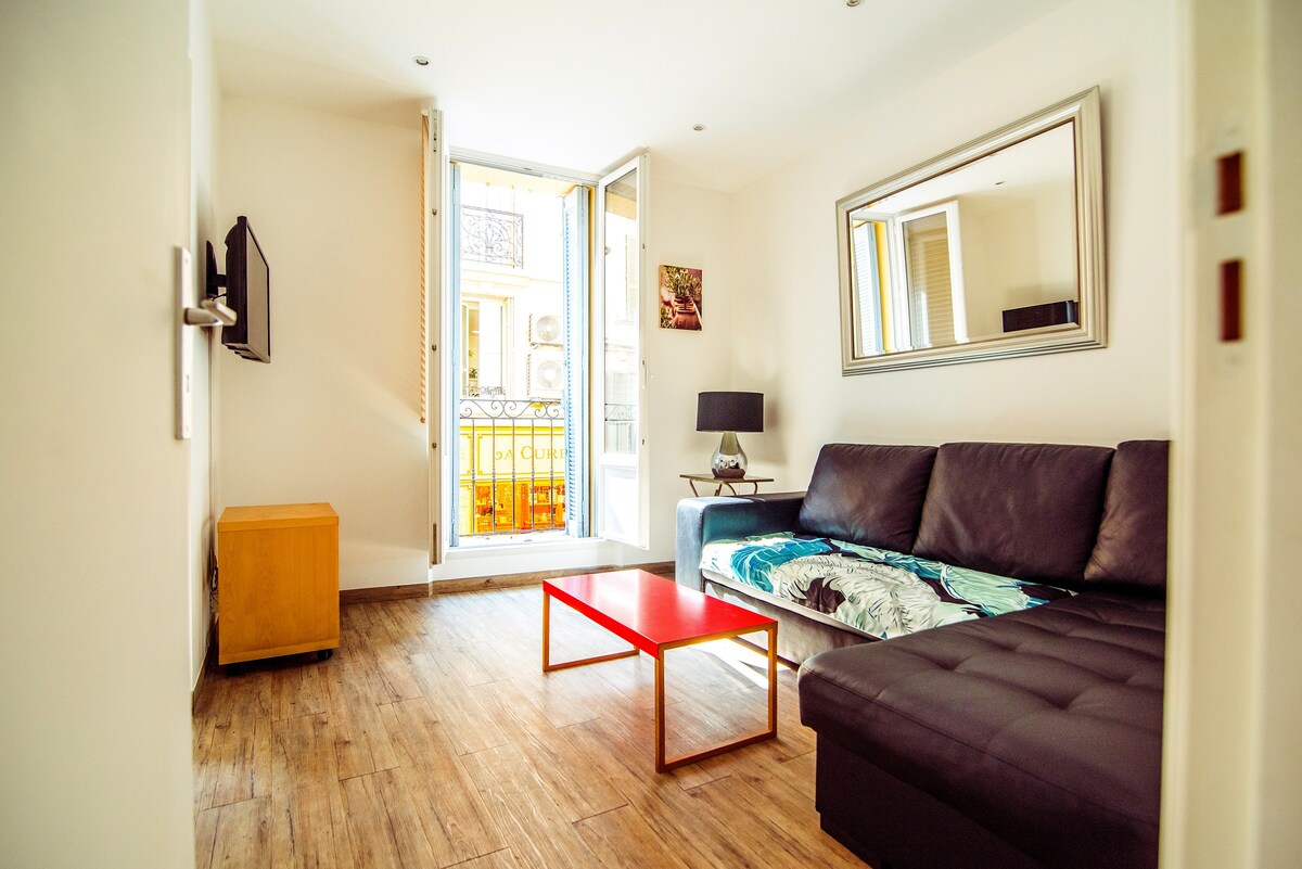 COMFORTABLE 2BR HEART OLD TOWN REPUBLIQUE STREET