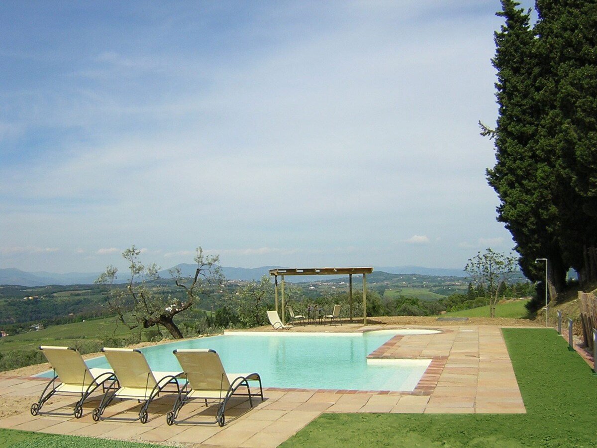 Stunning villa near Florence,2 Pools,gorgeous view