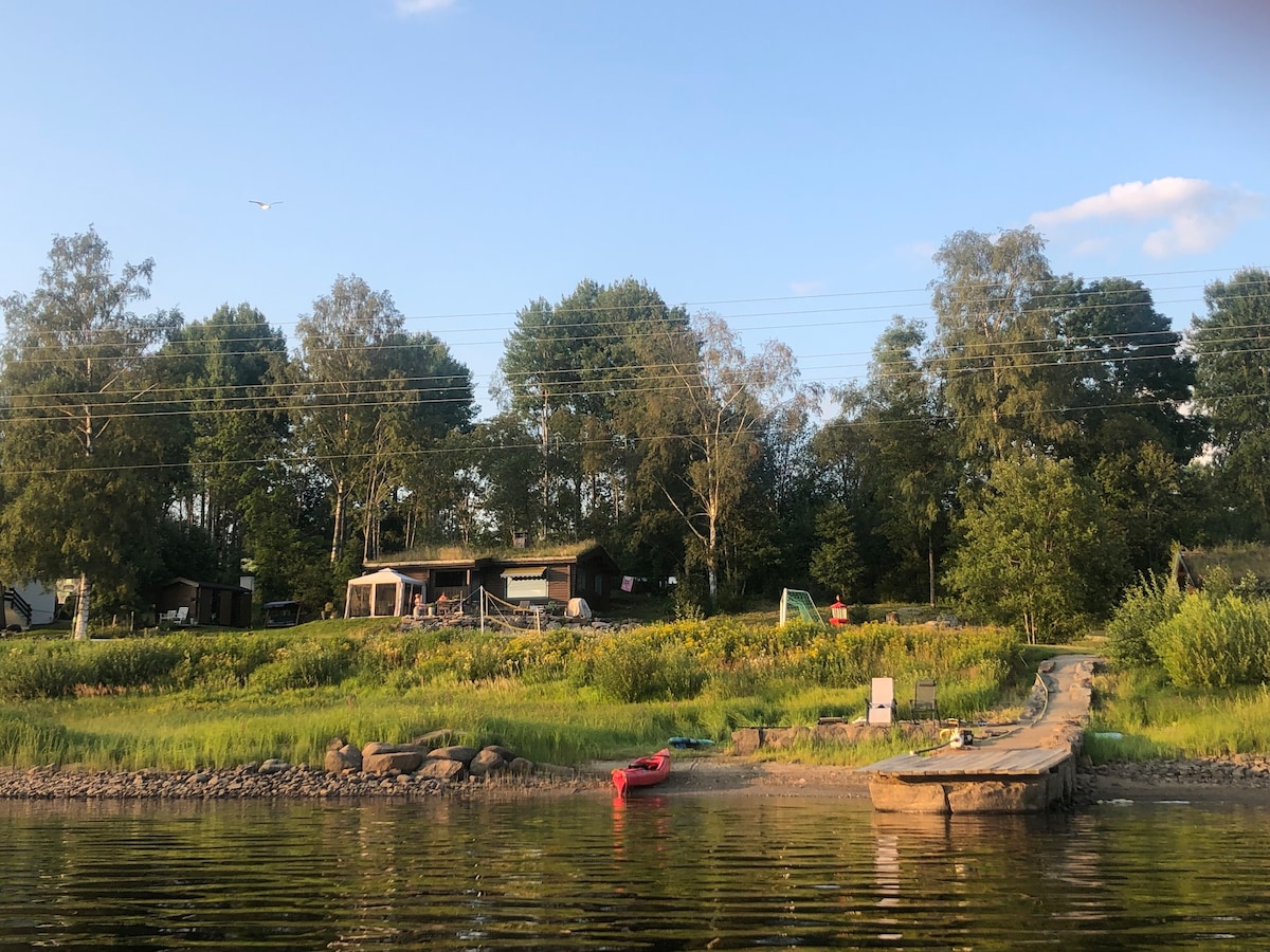 靠近湖泊，靠近市区和Finnskogen。