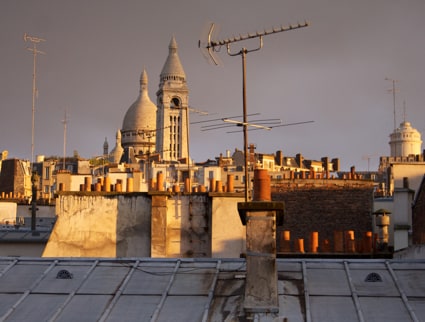 Beautiful Montmartre view and balcony!