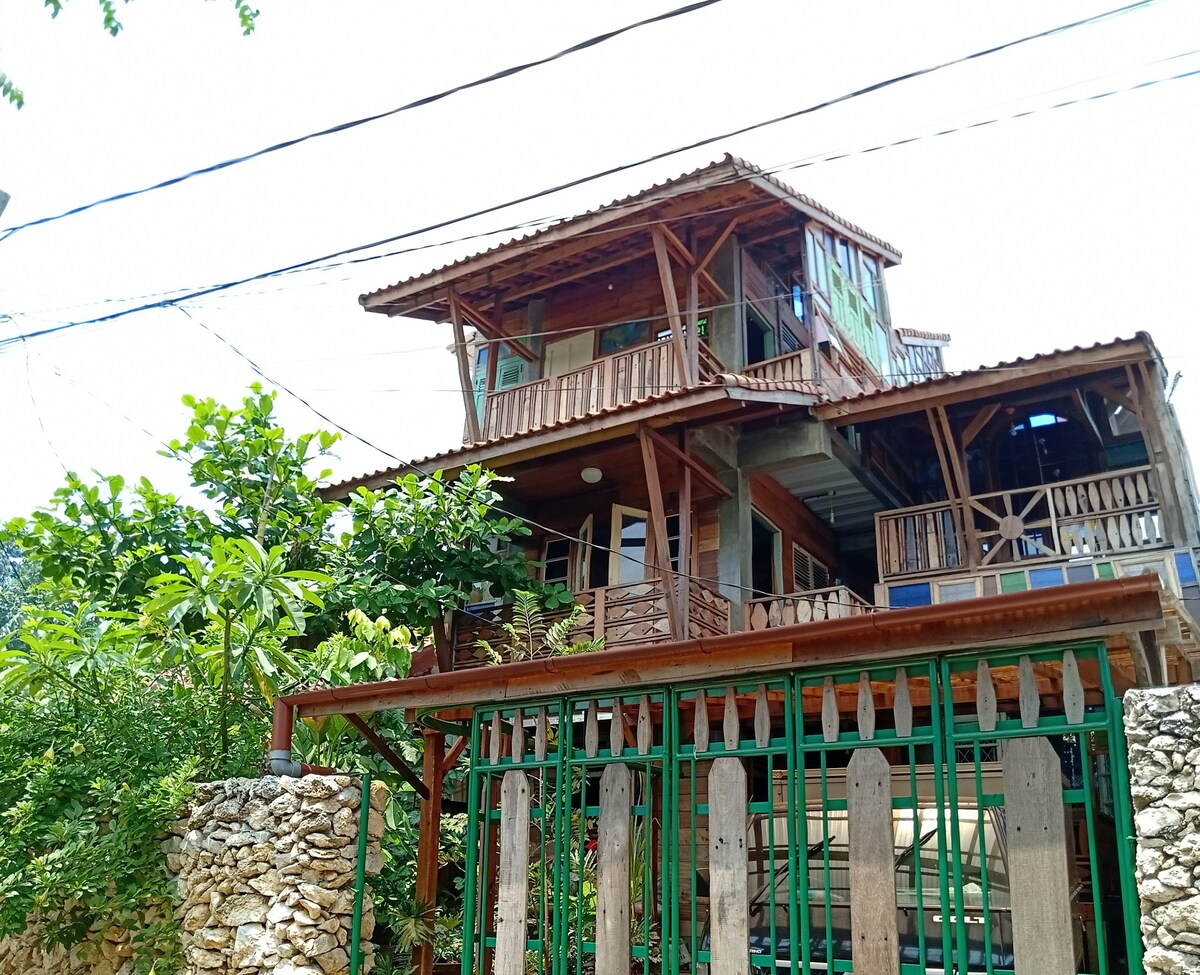 Kamar Sukarno Rumah Sawomateng