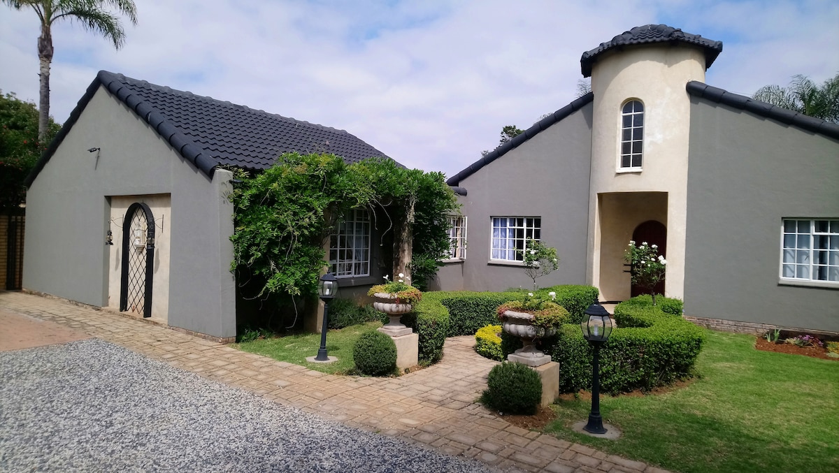 French & Country - Flat 2
Wingate park
Pretoria