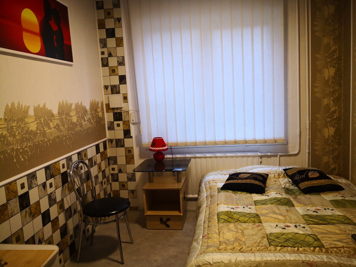 Eiguliai的租赁房间，共用卫生间。