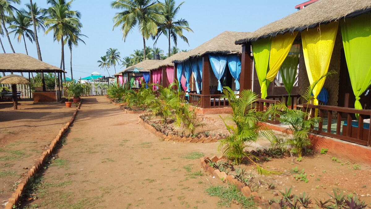 Colourful & Cultural beach Cottage @Agonda beach