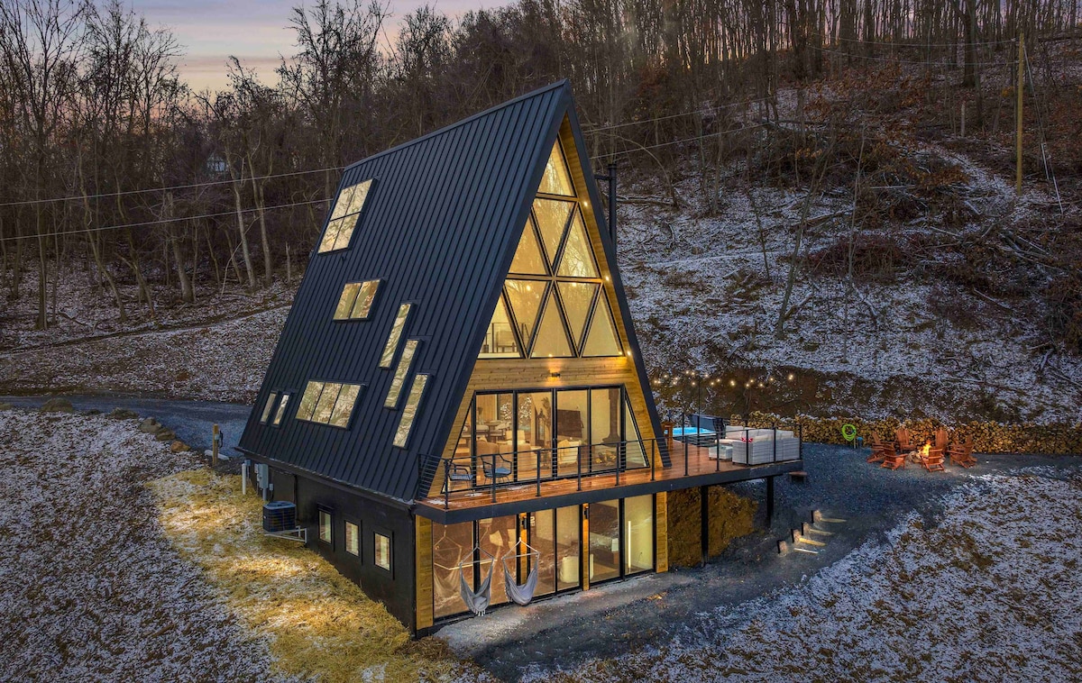 Ava A-Frame•Hot Tub•Theater•Hidden Stair•EV Charge