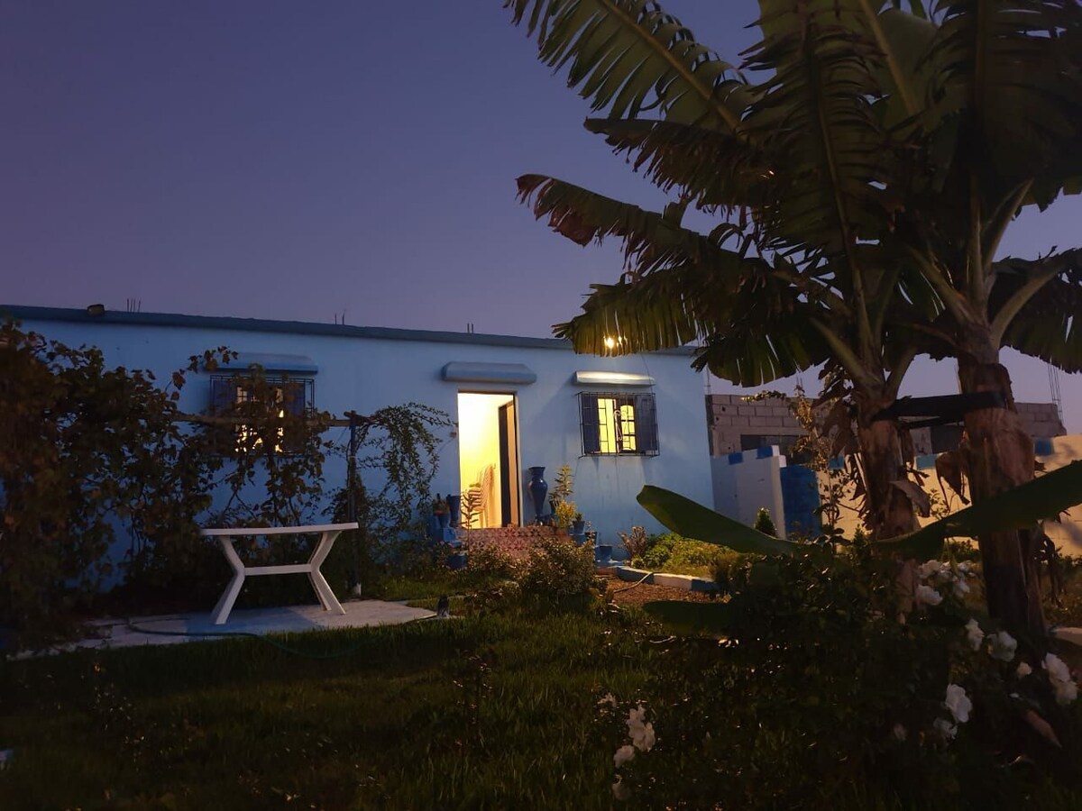 Dans un quartier calme face à la mer et un jardin