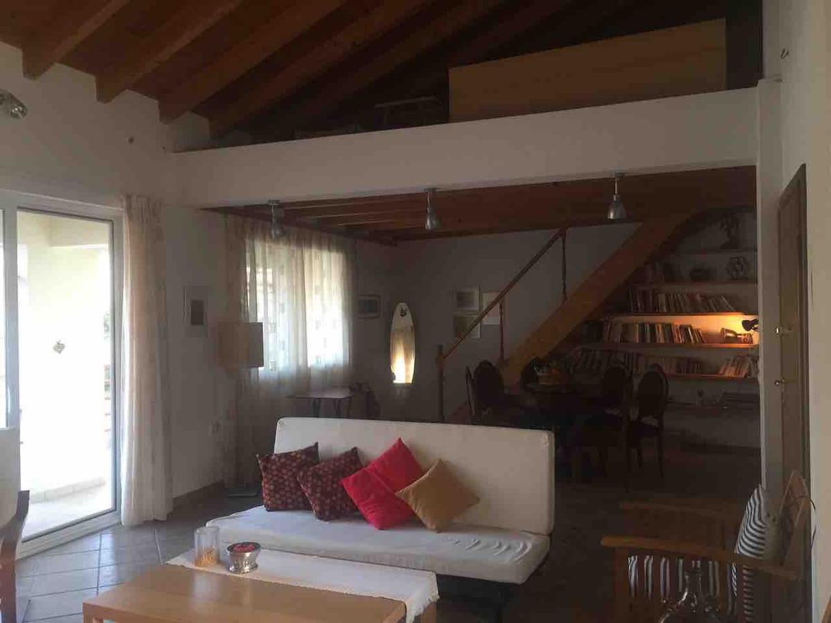 Entire apartment • Loutraki close to beach