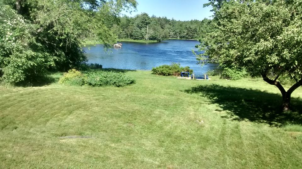 The Pumpkin Cottage - Peace on the river