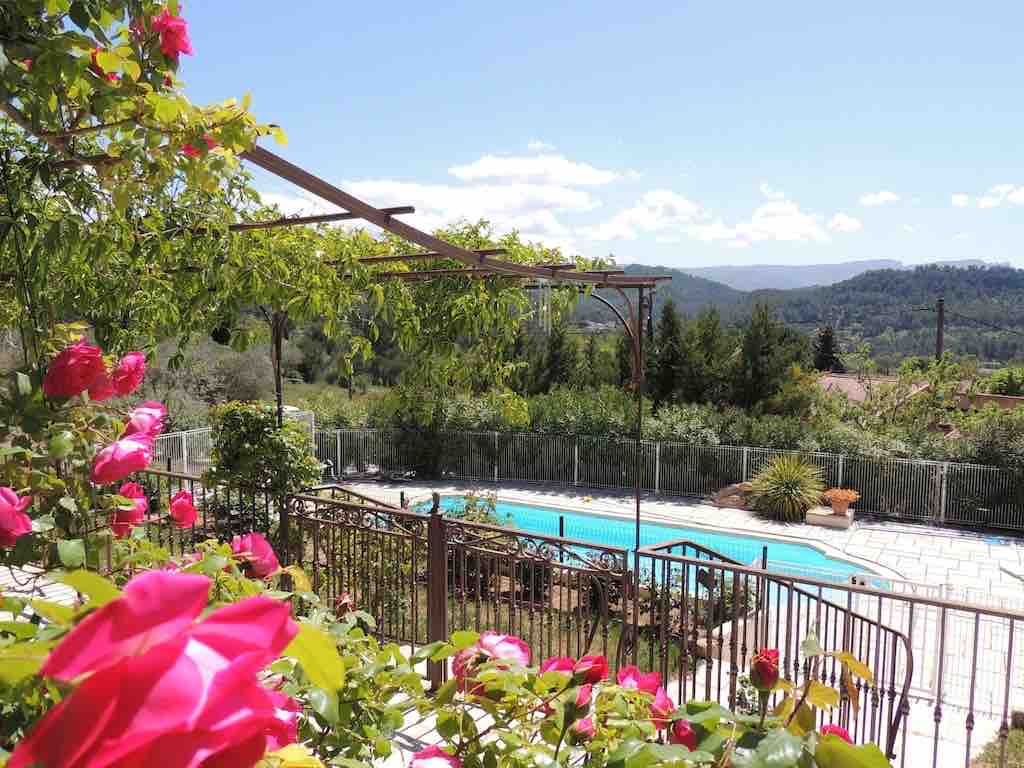 Maison 8 personnes calme et piscine