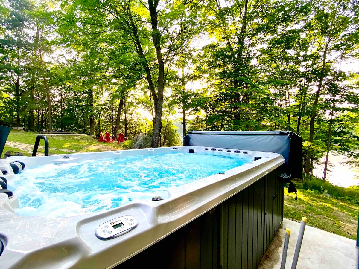 Muskoka North Cottage & Swim Spa Hot Tub