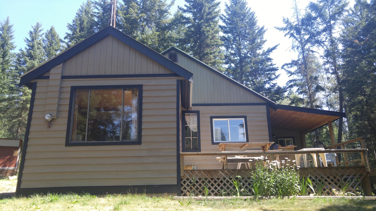 舒适的小木屋，
面积800平方英尺/平方英尺的度假小木屋