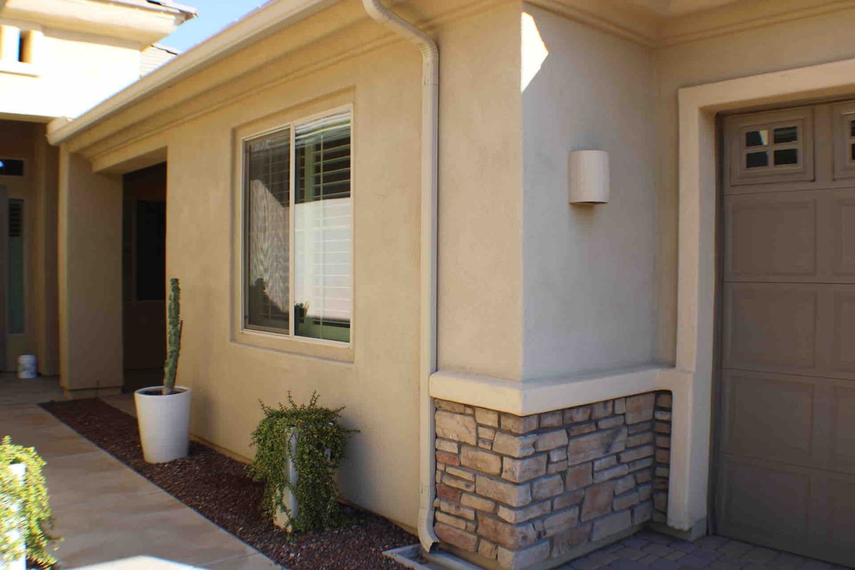 Quiet Casita with Private Entrance. South Gilbert