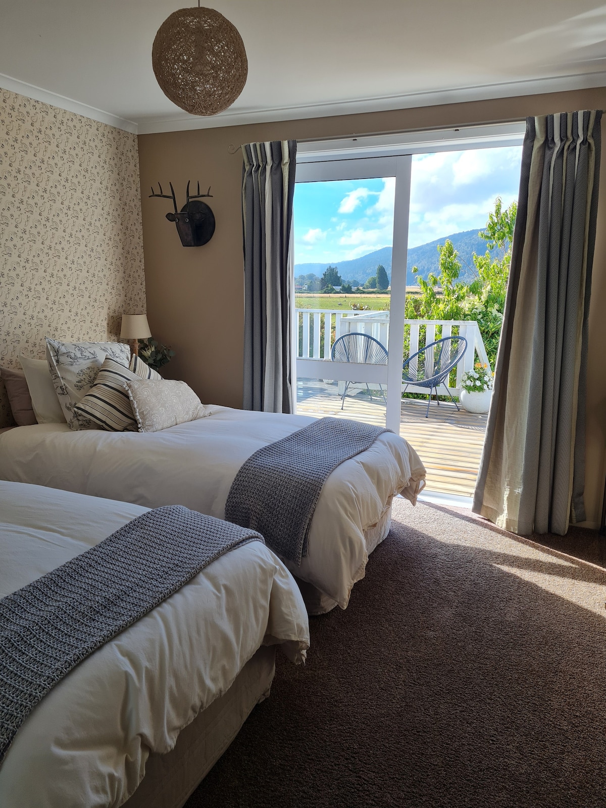 Fabulous Farmhouse Twin Guest Room Fox Glacier