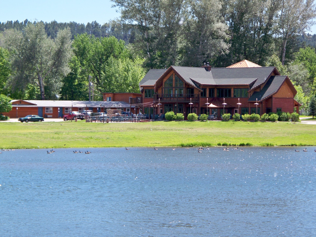 Canyon Lake Resort Reunion Lodge Second Level