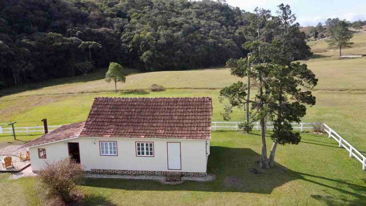 Linda Casa em Estilo Germânico! Rancho Queimado!